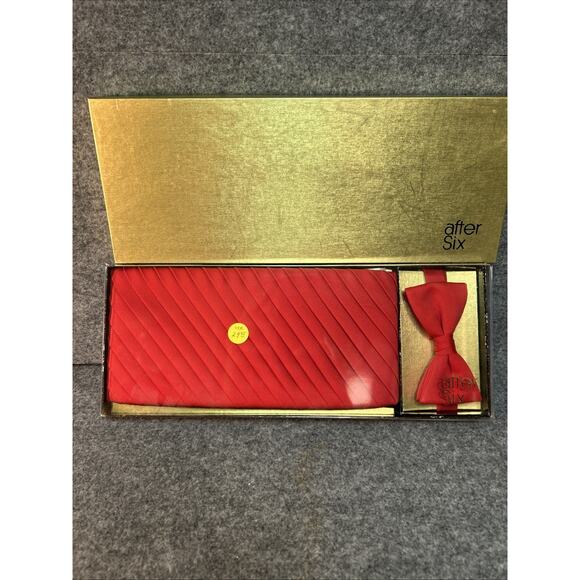 One Size After Six Mens Red Satin Cummerbund and Bow Tie in Box - Picture 1 of 5
